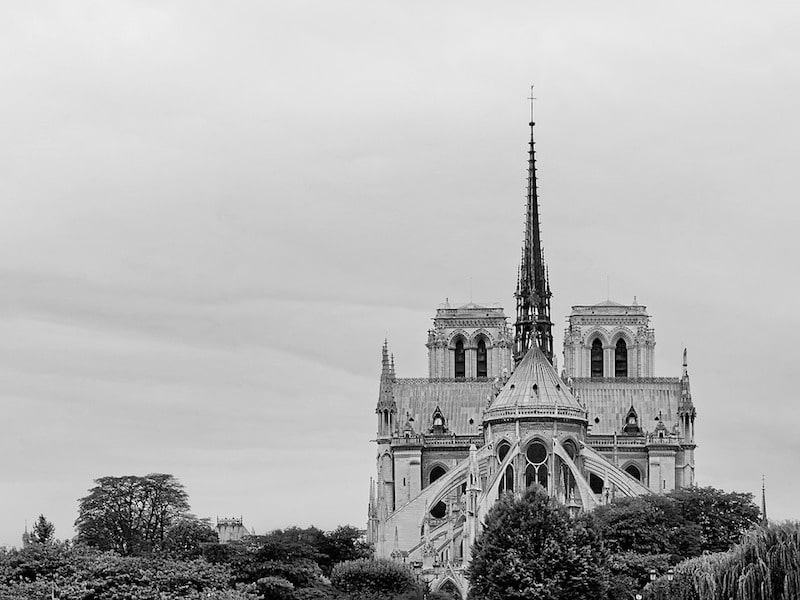 https://pixabay.com/photos/cathedral-notre-dame-paris-france-4142396/