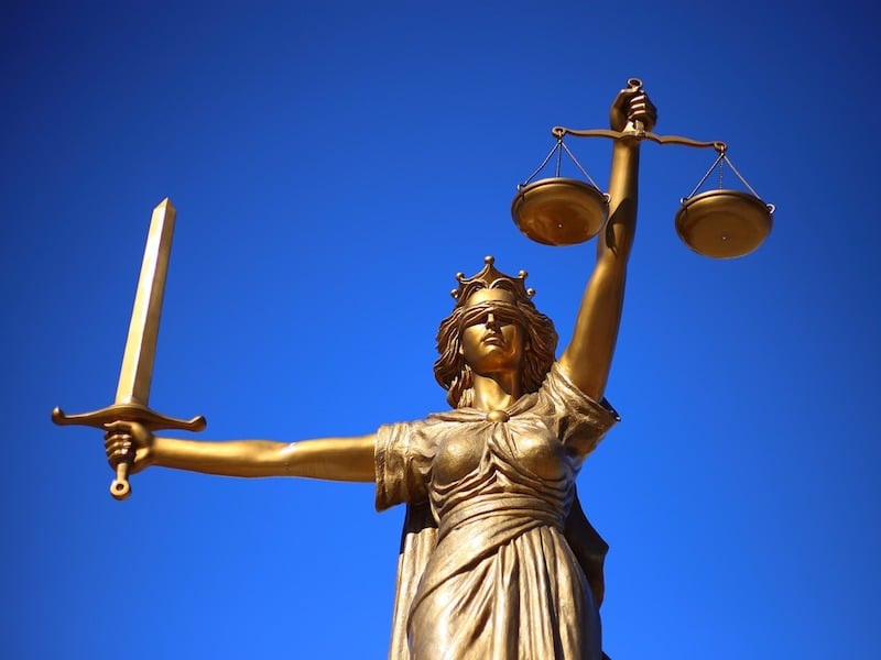 https://pixabay.com/photos/justice-statue-lady-justice-2060093/